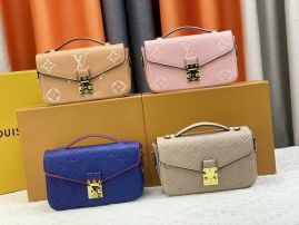 Picture of LV Lady Handbags _SKUfw139749483fw